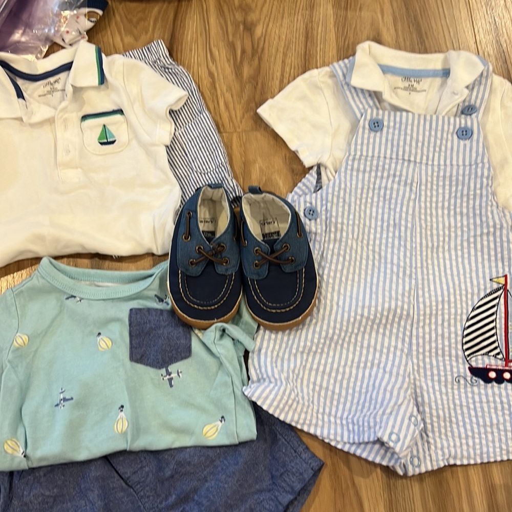 3 Travel theme outfits